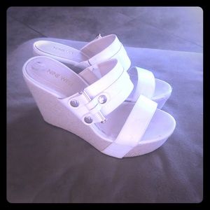 White wedges